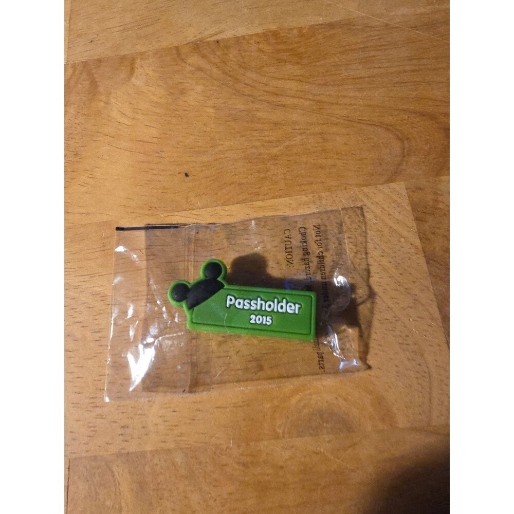 NEW Disney World Annual Passholder Slider for Magic Band   Green 2015